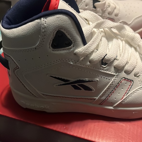 Kids Reebok Sneakers - Picture 2 of 6